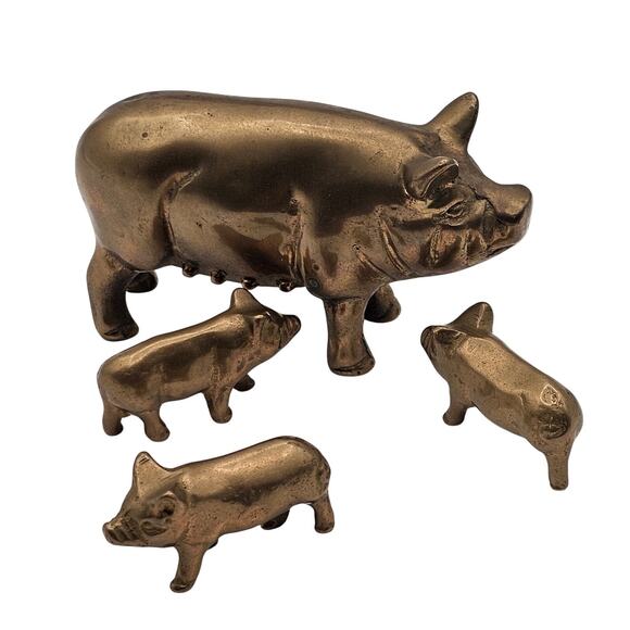 Vintage Brass Pig Family Set - Farmhouse Decor Mommy and Three Baby Piglets - Picture 1 of 5